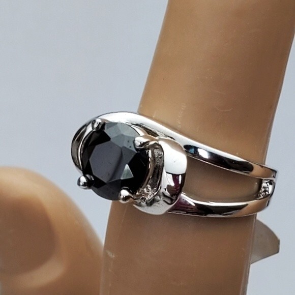 Silver black cocktail ring Size 4 - Picture 2 of 7